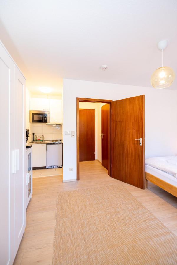 Nettes Apartment Mit Terrasse ヴュルツブルク エクステリア 写真
