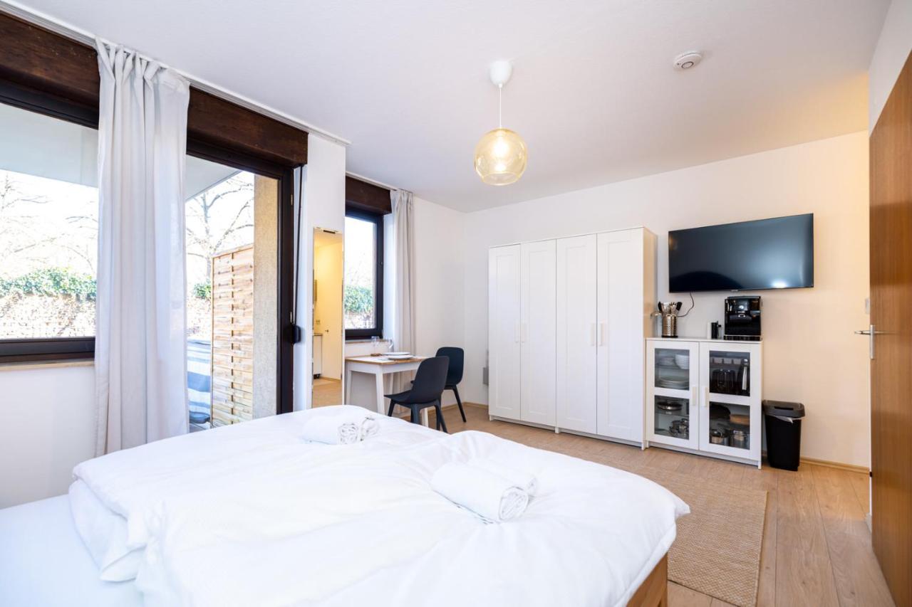 Nettes Apartment Mit Terrasse ヴュルツブルク エクステリア 写真